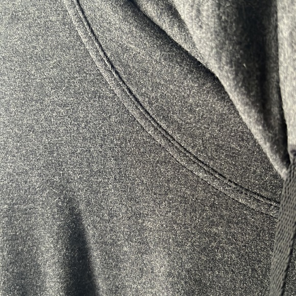 Lululemon Twisted and Tucked Long sleeve gray pullover drawstring sweatshirt 4 - Picture 9 of 11